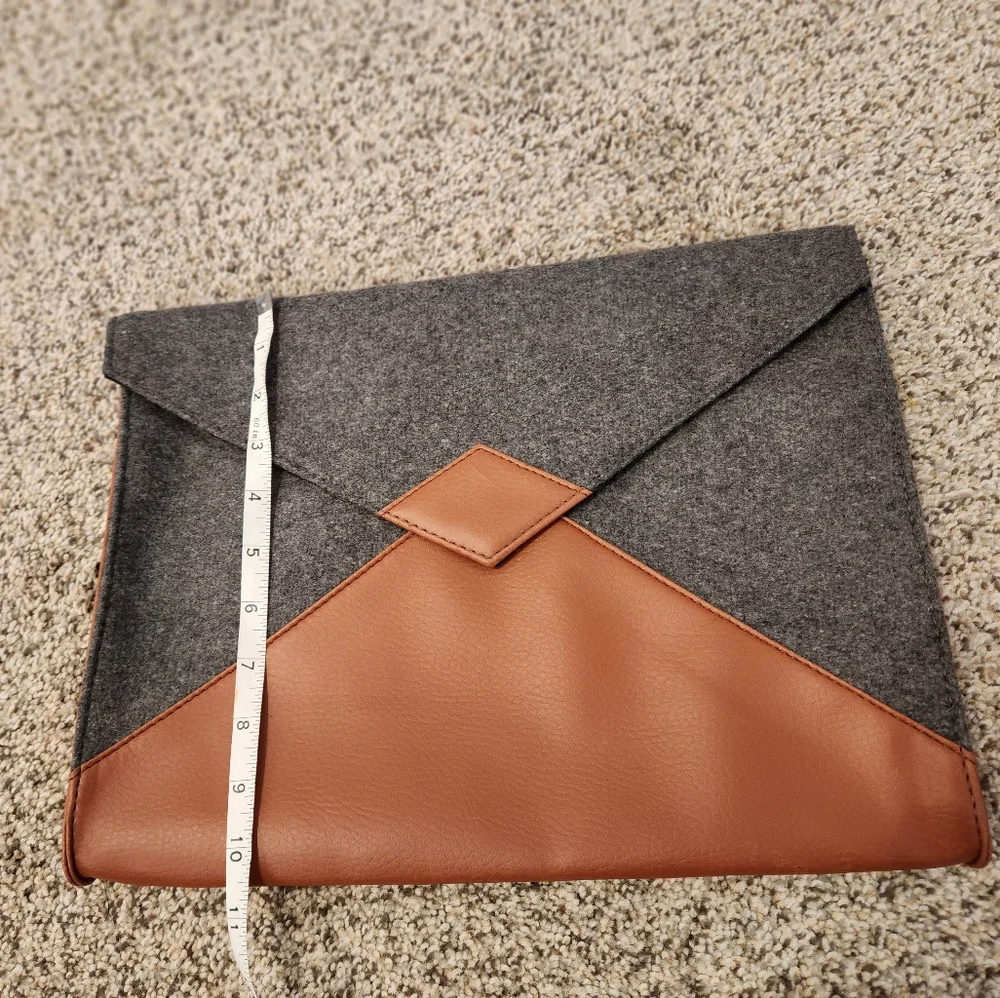 Journey Laptop Sleeve